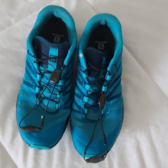SOLD. Salomon "Sense Ride Vibe" in "Bluebird" Teal Trail Runners - Picture 5 of 10